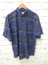 Vintage 90s navy blue black abstract waves crazy pattern short sleeve ugly shirt size large by Casua